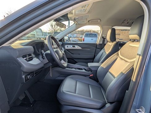 New 2026 Ford Explorer Active w/ Active Comfort Package image 12