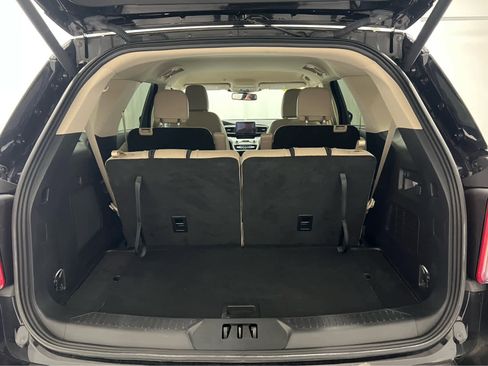 Used 2024 Ford Explorer XLT w/ Equipment Group 202A image 13