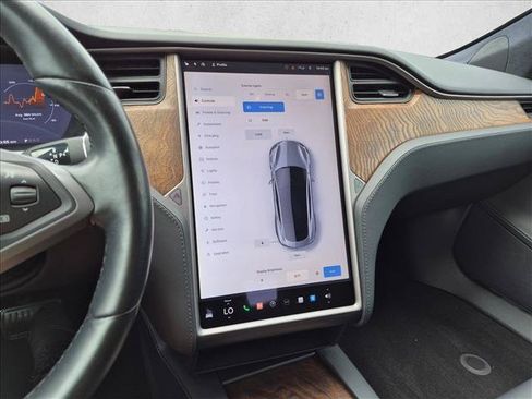 Used 2018 Tesla Model S 100D AWD/4WD image 16