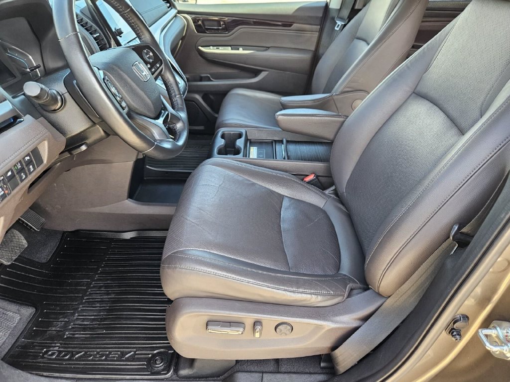 Used 2018 Honda Odyssey Elite image 18