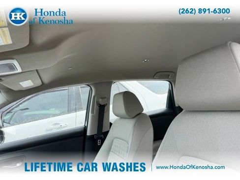 Used 2025 Honda HR-V LX image 6