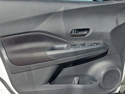 Used 2025 Nissan Kicks Play S image 26