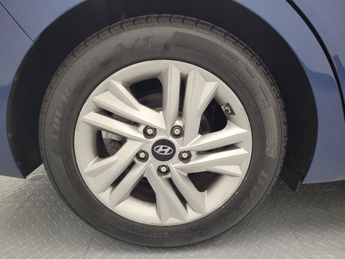 Used 2020 Hyundai Elantra SEL FWD image 31