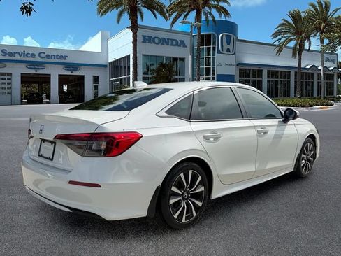Used 2024 Honda Civic EX image 8