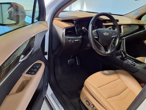 Used 2023 Cadillac XT6 Sport w/ Platinum Package AWD/4WD image 6