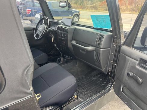 Used 2005 Jeep Wrangler Sport w/ 30" Tire & Wheel Group image 13