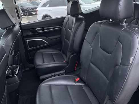 Certified 2023 Kia Telluride S image 21