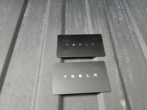 Used 2024 Tesla Cybertruck AWD Crew Cab image 93