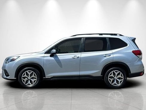 Used 2023 Subaru Forester Premium AWD/4WD image 7