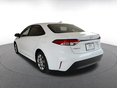 Used 2025 Toyota Corolla LE FWD image 10