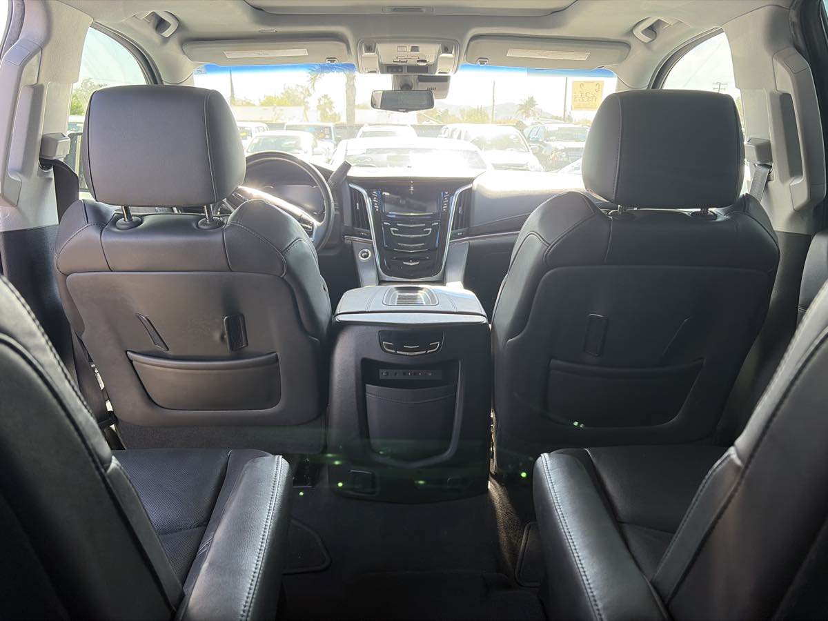 Used 2018 Cadillac Escalade ESV Premium Luxury AWD/4WD image 6