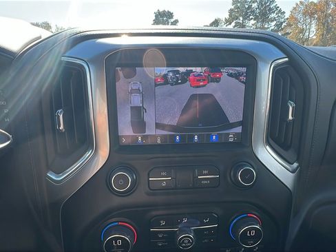 Certified 2022 Chevrolet Silverado 2500 LTZ w/ LTZ Plus Package image 32