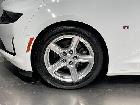 Used 2019 Chevrolet Camaro LT RWD image 11