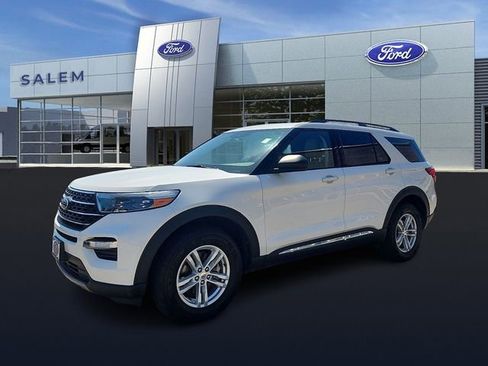 Certified 2022 Ford Explorer XLT w/ Equipment Group 202A AWD/4WD image 7