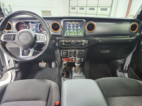 Used 2022 Jeep Gladiator Mojave w/ Trailer Tow Package AWD/4WD image 23
