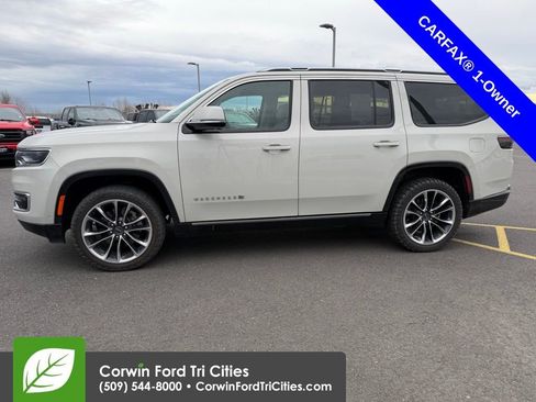 Used 2022 Jeep Wagoneer Series III w/ Premium Group I image 14