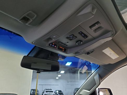 Used 2017 Cadillac Escalade Premium Luxury AWD/4WD image 50