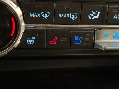 Used 2022 Ford F150 Lariat w/ Equipment Group 502A High AWD/4WD image 28