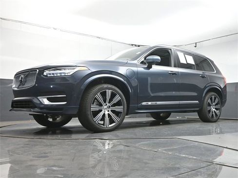 Used 2024 Volvo XC90 T8 Plus w/ Protection Package Premier image 36