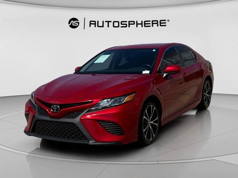 Used 2020 Toyota Camry SE FWD image 4