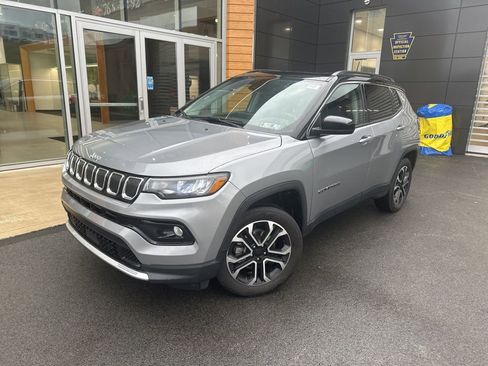 Certified 2022 Jeep Compass Limited w/ Sun and Sound Group image 5