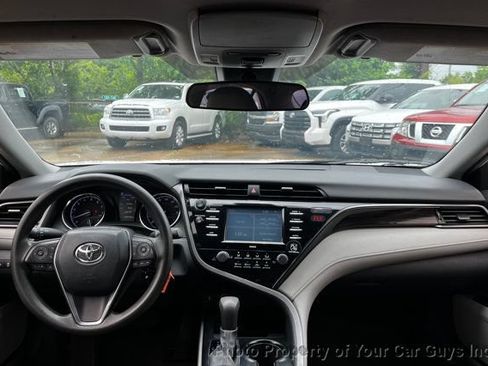 Used 2020 Toyota Camry LE FWD image 18