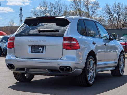 Used 2010 Porsche Cayenne GTS image 8