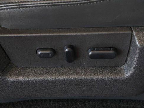 Used 2013 Ford F150 Platinum image 31