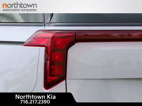 New 2026 Kia Carnival SX w/ SX Dark Edition Package image 11