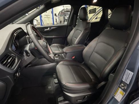 New 2026 Ford Escape ST-Line w/ Cold Weather Package AWD/4WD image 17