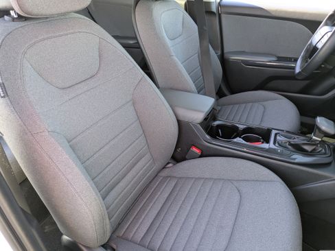 Certified 2025 Kia K4 EX image 10