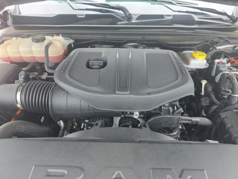 Used 2025 RAM 1500 Laramie w/ Advanced Safety Group II AWD/4WD image 8
