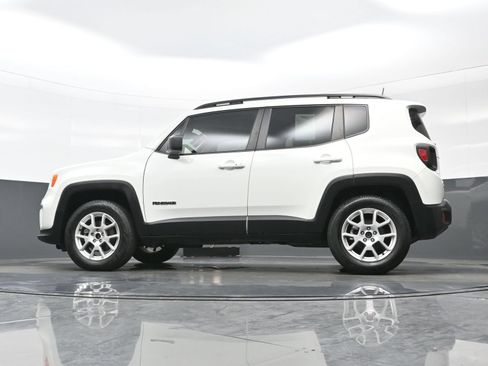 Used 2022 Jeep Renegade Latitude AWD/4WD image 28