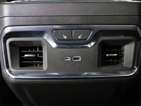 Used 2024 Chevrolet Silverado 1500 High Country w/ High Country Premium Package image 38