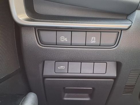 Used 2025 MAZDA MAZDA3 s FWD image 22
