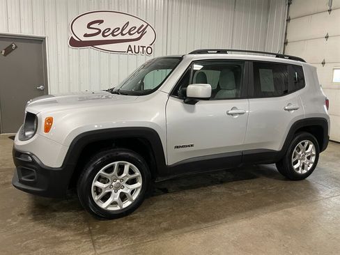 Used 2017 Jeep Renegade Latitude image 1