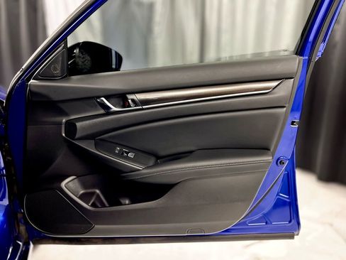 Used 2021 Honda Accord Sport image 39