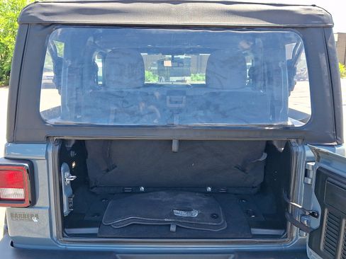 Used 2025 Jeep Wrangler Sport AWD/4WD image 27