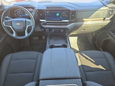 Used 2024 Chevrolet Silverado 2500 LT AWD/4WD image 9