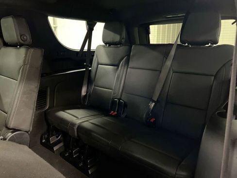 Used 2025 Chevrolet Suburban LT AWD/4WD image 23