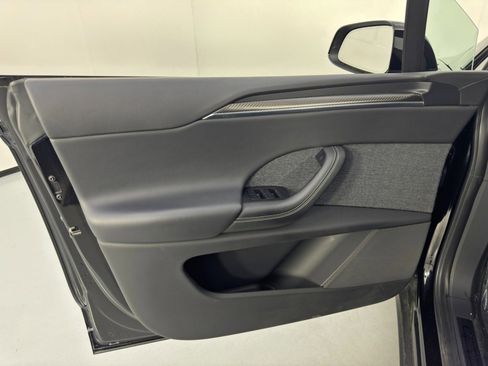 Used 2022 Tesla Model X Plaid image 46