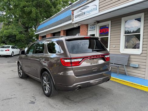 Used 2017 Dodge Durango GT w/ Premium Group RWD image 3