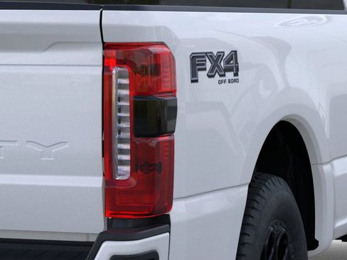 New 2025 Ford F350 Lariat w/ Lariat Ultimate Package image 21