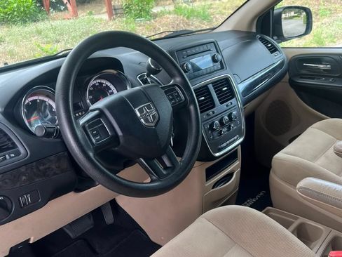 Used 2015 Dodge Grand Caravan SE w/ Quick Order Package 29E SE FWD image 10