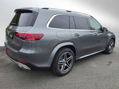 Used 2026 Mercedes-Benz GLS 450 4MATIC image 3
