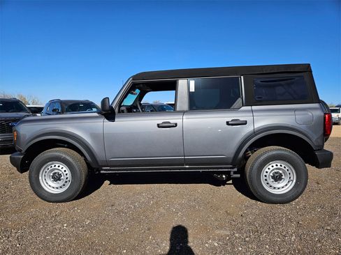 New 2025 Ford Bronco 4-Door image 9