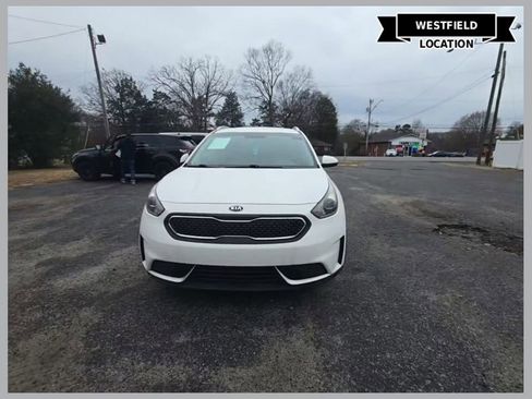 Used 2019 Kia Niro LX image 1