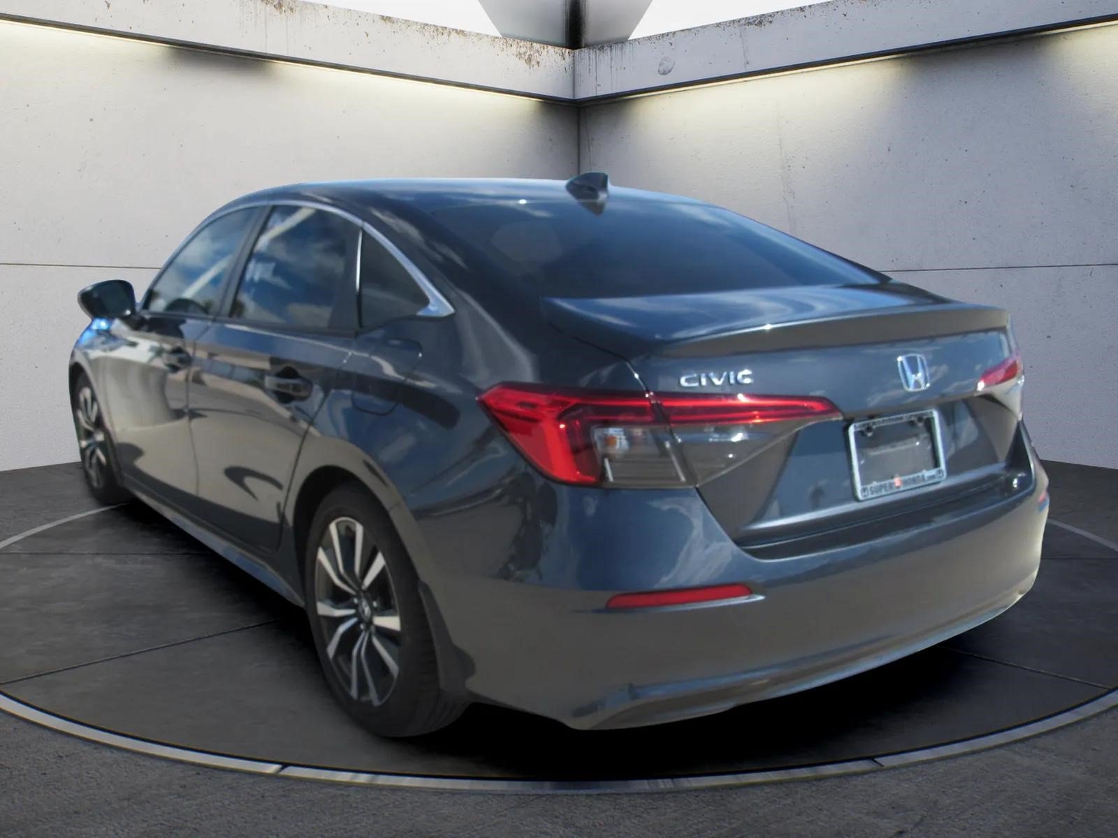Used 2024 Honda Civic EX image 4