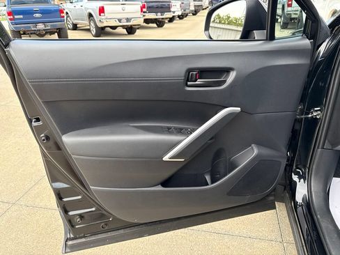 Used 2026 Toyota Corolla Cross LE FWD image 22