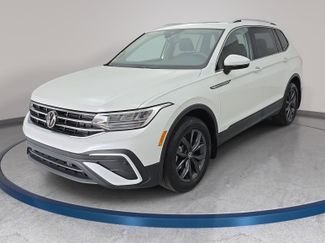Certified 2023 Volkswagen Tiguan SE w/ Panoramic Sunroof Package video 1